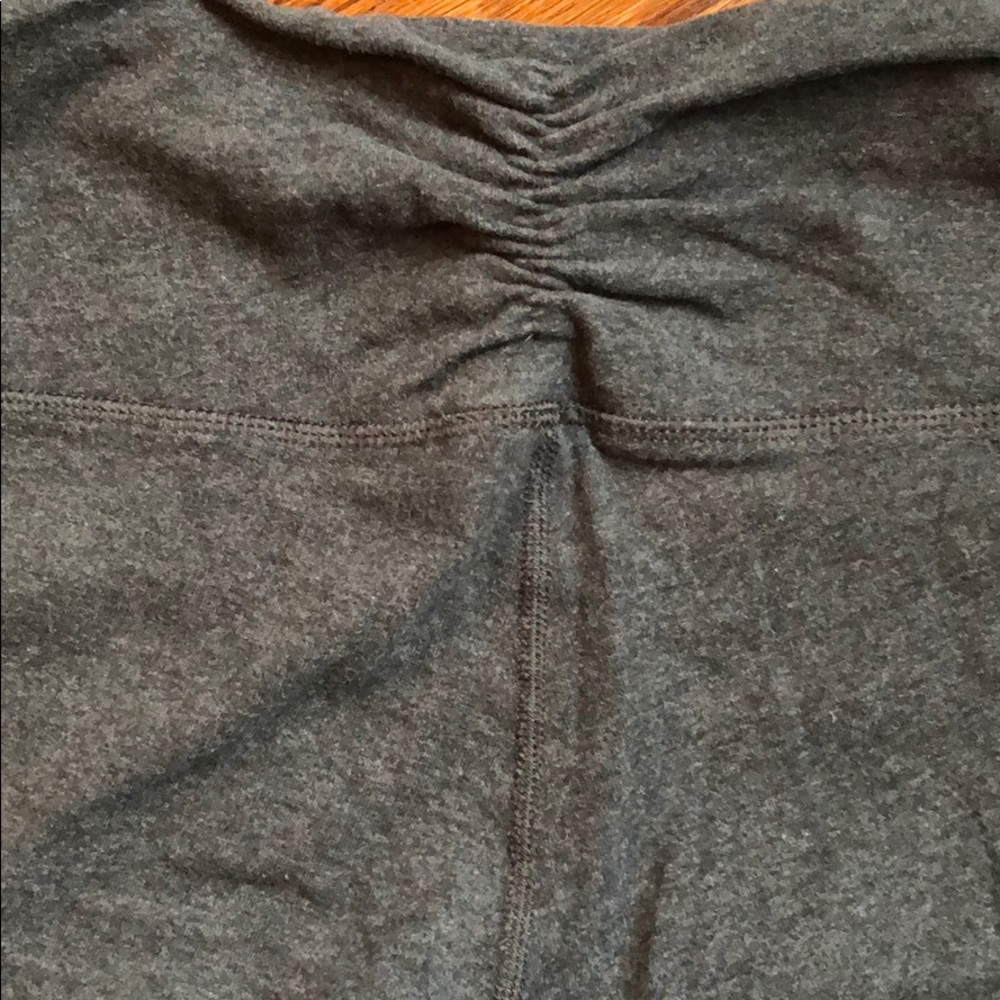 Lululemon capri - Picture 2 of 5